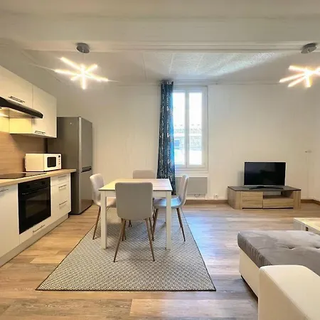 아파트 Confort, Proche Du Centre Et Des Plages ! *